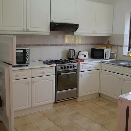 Feliz Apartment *