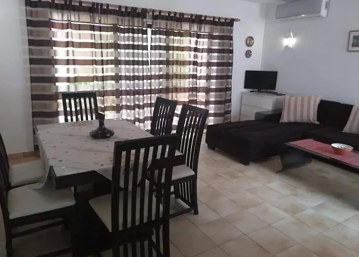 Feliz São Bartolomeu de Messines